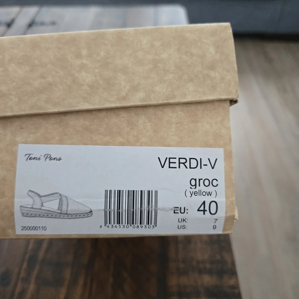 Toni Pons Verdi Cotton Espadrilles. Yellow. Size 9. New.